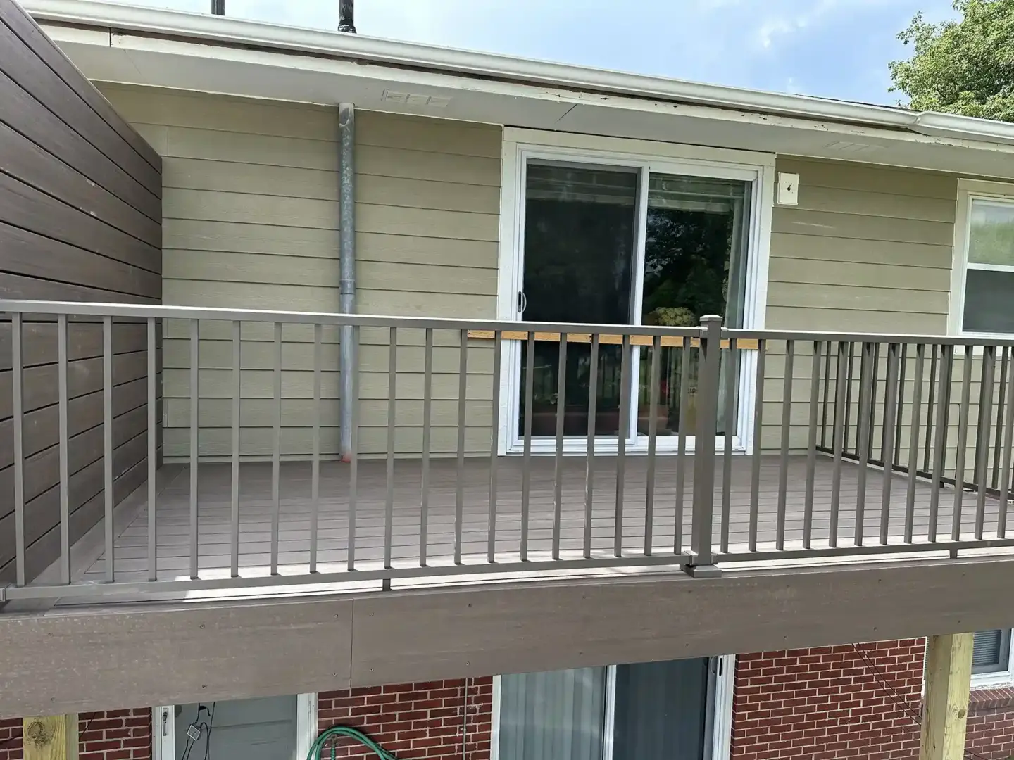 ENHANCE YOUR PROPERTY WITH OUR HIGH-END DECK SERVICES