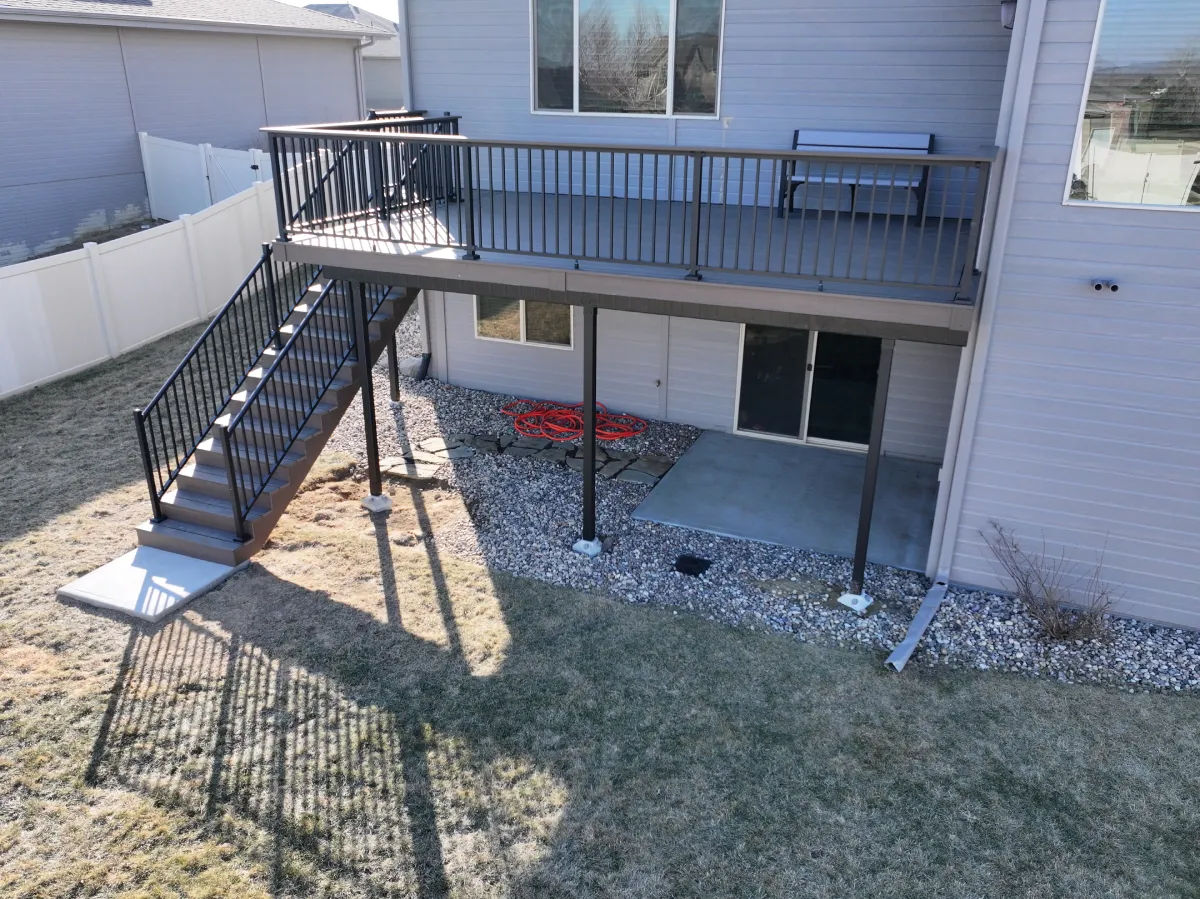 Deck Builder & Fence Contractor in West Omaha, NE | Wymore Deck & Fence