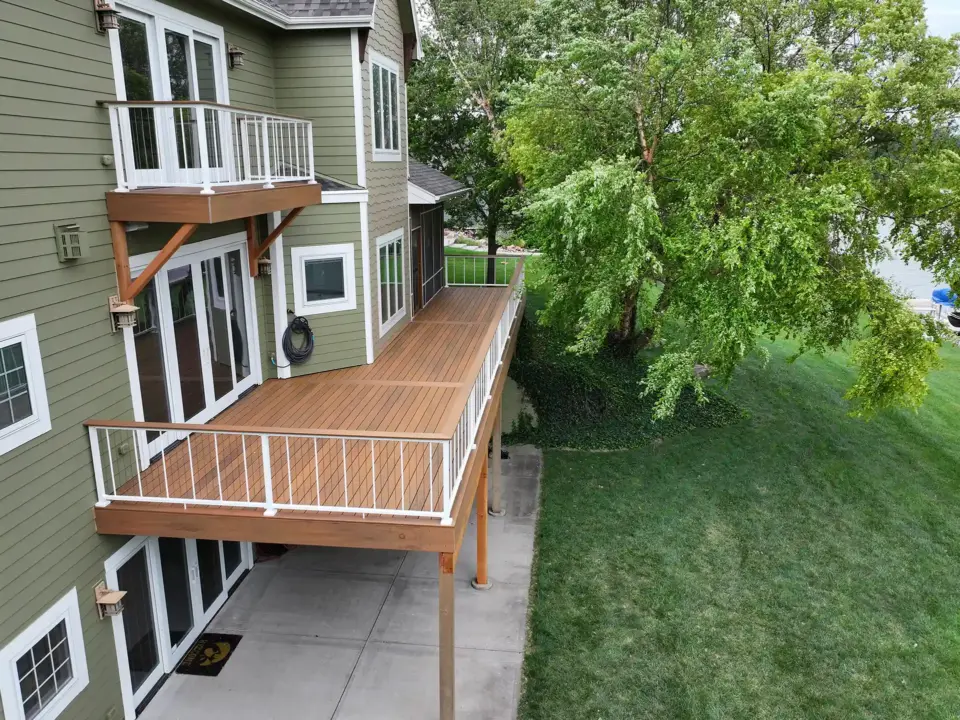 COMPLETE DECK SOLUTIONS