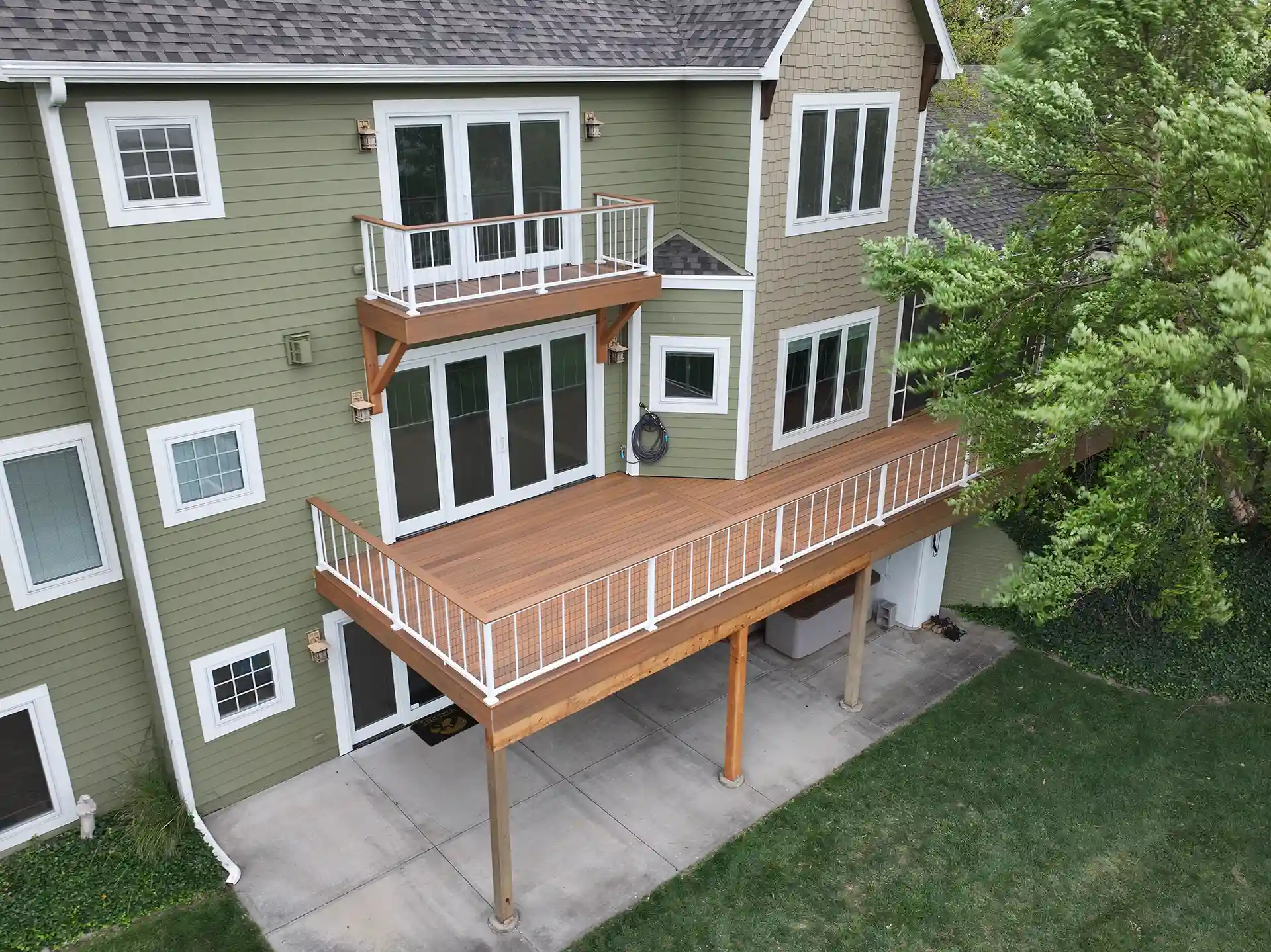 deck with earth tones - Newest Deck Color Trends for homeowners in Nebraska