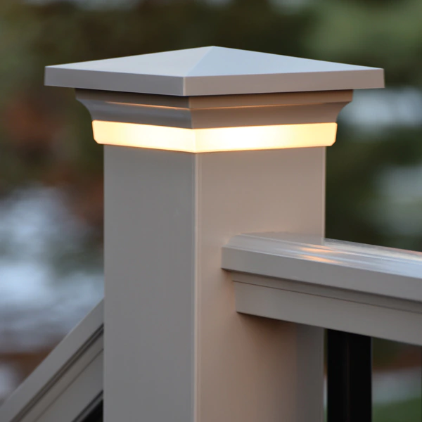 close-up-view-of-the-post-cap-light-in-omaha-ne