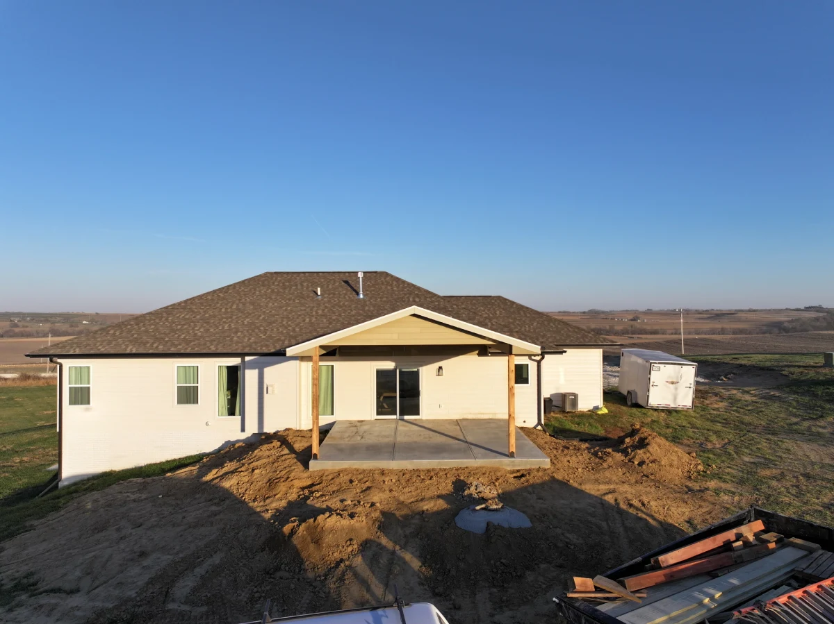 patio-with-a-roof-before-the-sliding-glass-door-in-omaha-ne