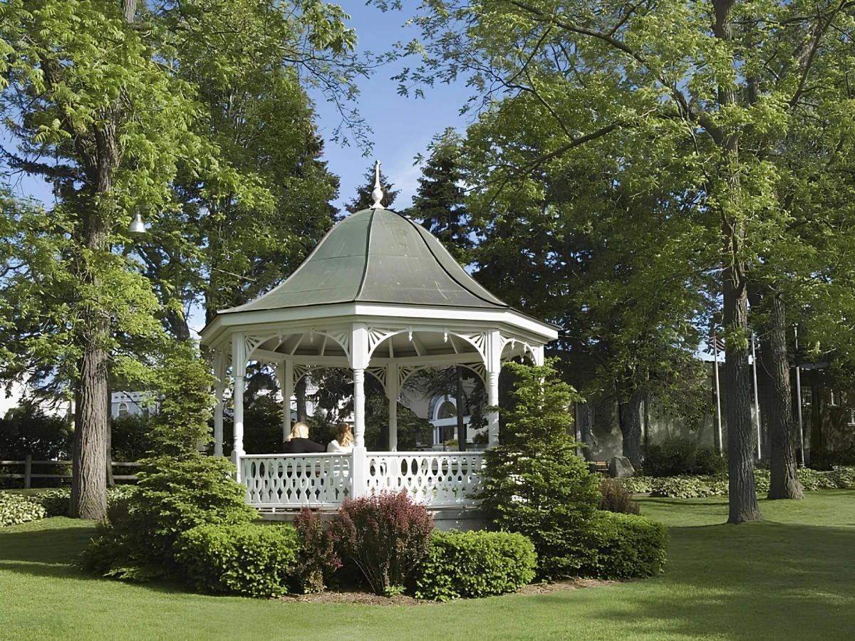 victorian-gazebo-surrounded-by-grass-and-trees-in-omaha-ne